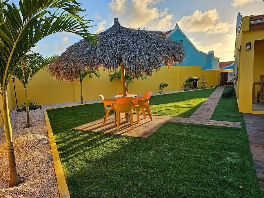 Yellow Cunucu-4 Bedrooms House Oranjestad 0*,  Aruba