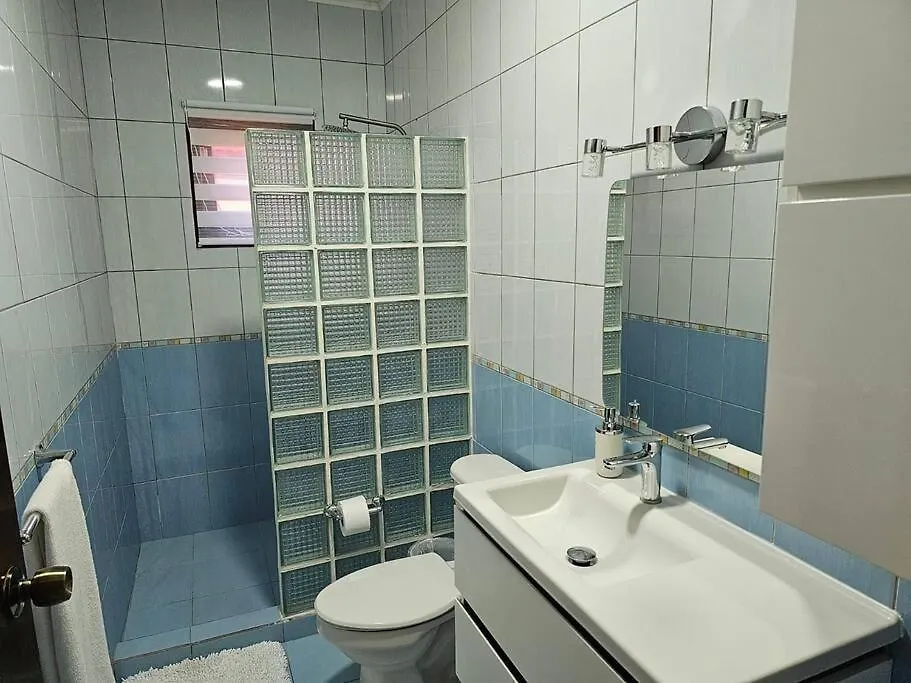 Yellow Cunucu-4 Bedrooms House Oranjestad