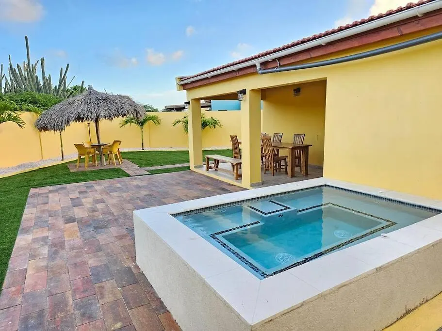 Yellow Cunucu-4 Bedrooms House Oranjestad