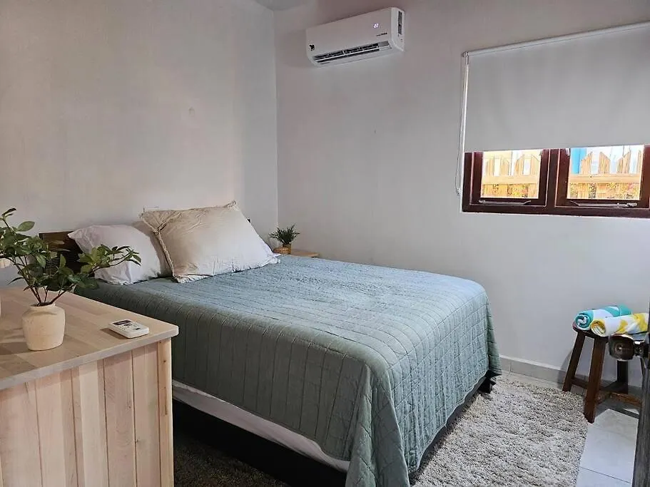 Yellow Cunucu-4 Bedrooms House Oranjestad 0*,