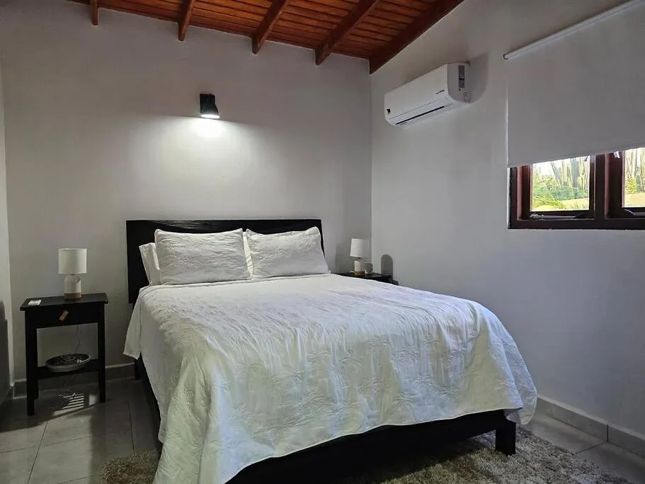 Yellow Cunucu-4 Bedrooms House Oranjestad 0*,  Aruba